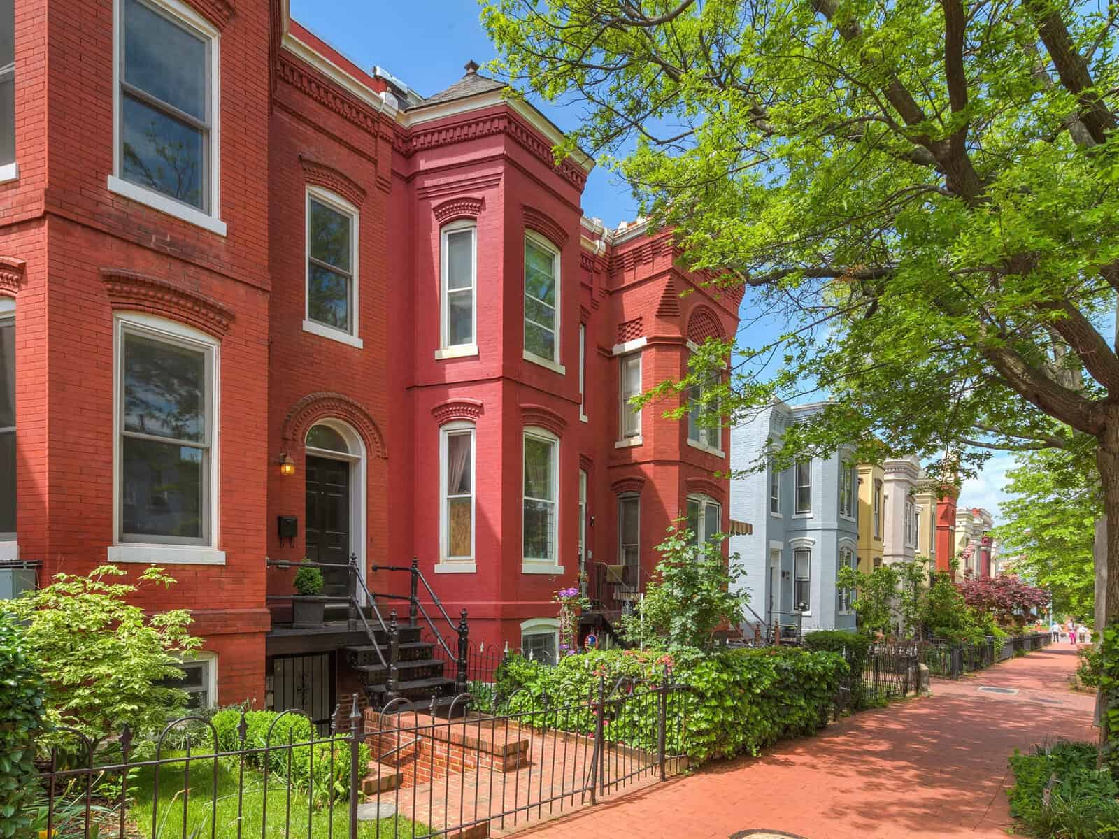 1457-pending-home-sales-slide-but-there-are-bright-spots-buyers-have-bargaining-power-starter-h68dfb27948521.jpg